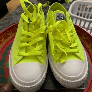 Neon Converse Chuck Taylor 2 low